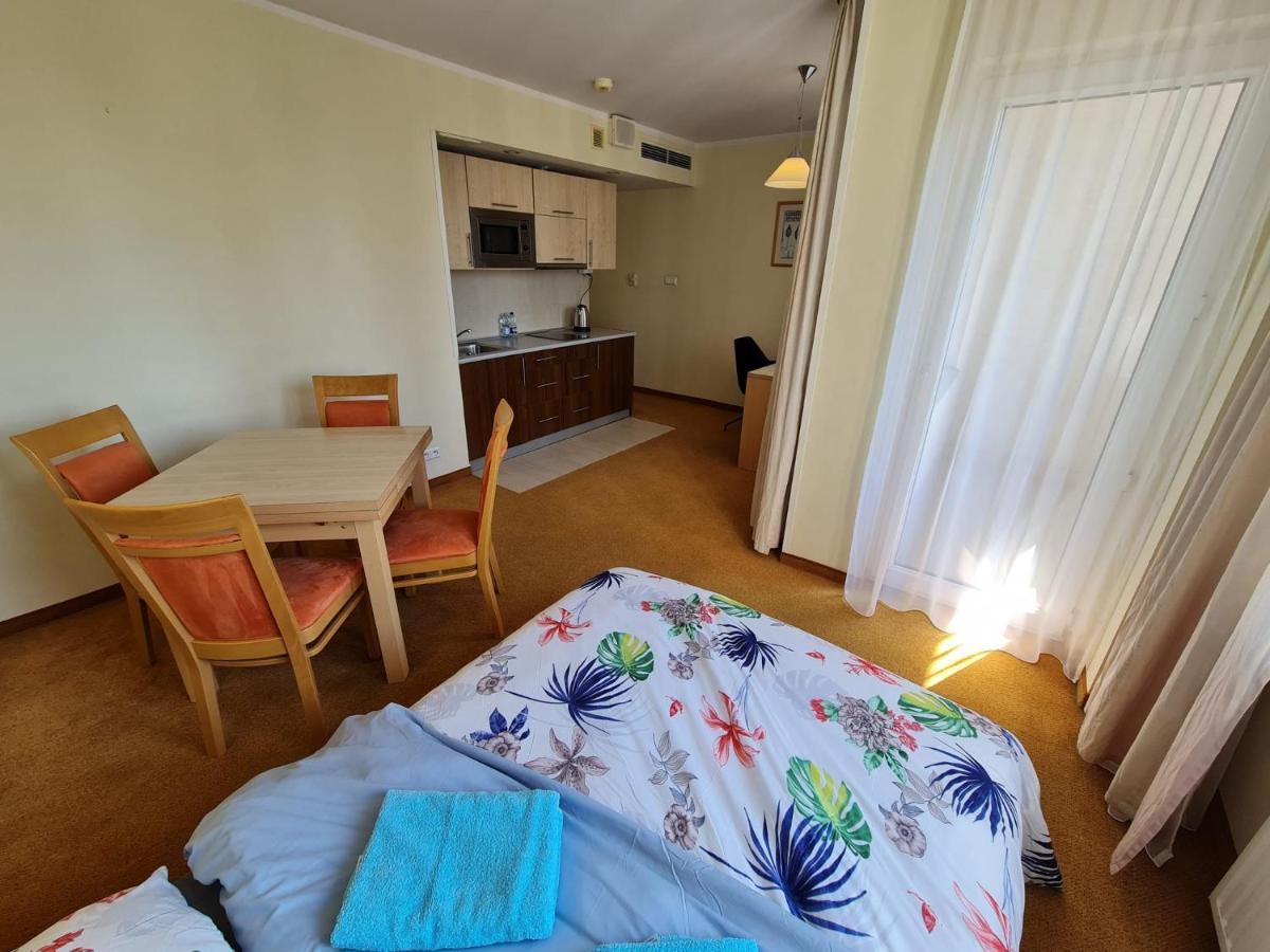 10Q - Z6 Apartament 804 Varşovia Exterior foto